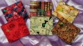 Box mit Stoff Rosen Bücher früchte